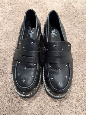 Corkys Stud Muffin black loafers size 10 like new!